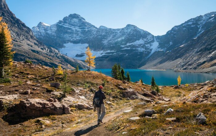 Autumn hike at Lake O'Hara in Yoho National Park, Canadian Rockies.