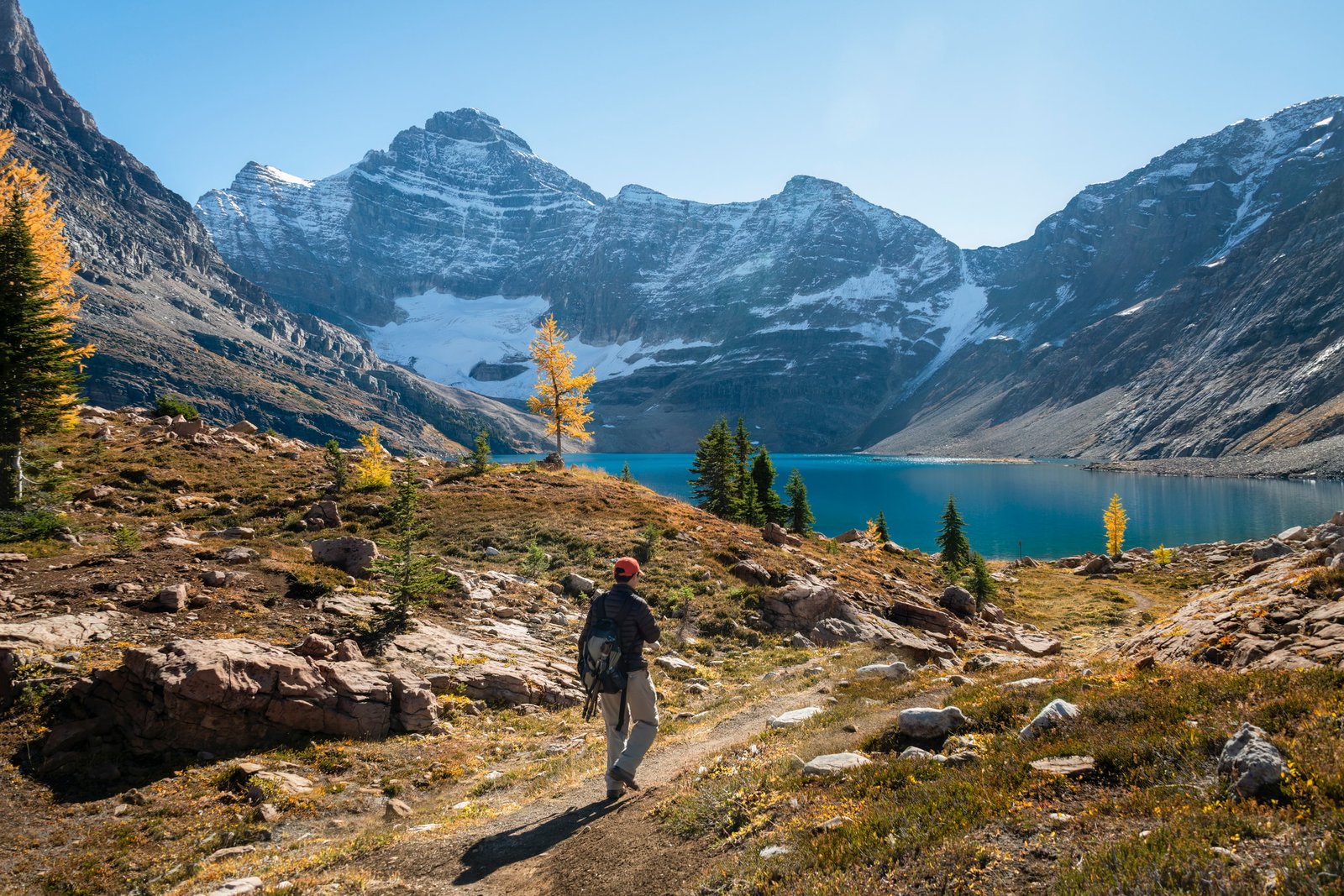 Autumn hike at Lake O'Hara in Yoho National Park, Canadian Rockies.